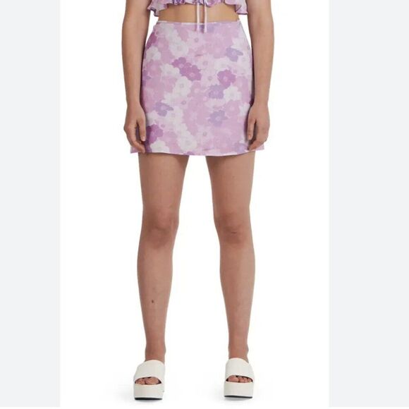 Charlie Holiday Lilac Floral Phoebe skirt size extra small (2) NWT - Picture 1 of 9